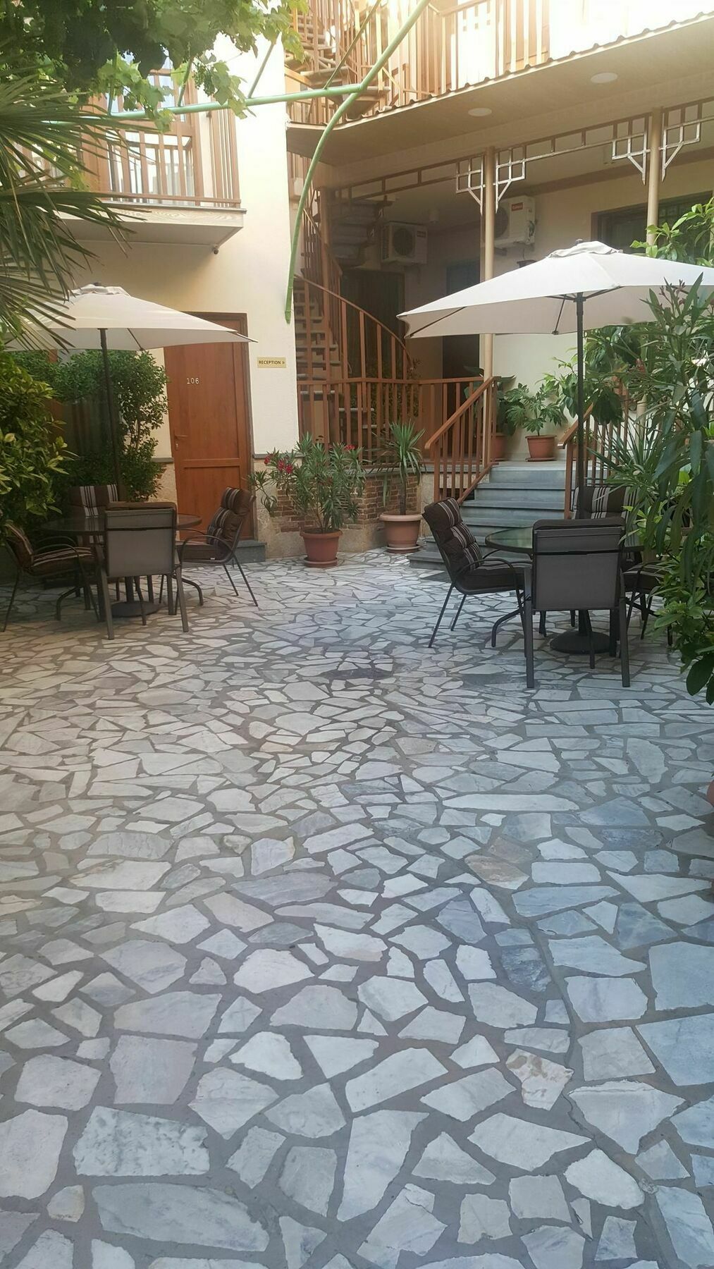 达尼西摩酒店 第比利斯 外观 照片